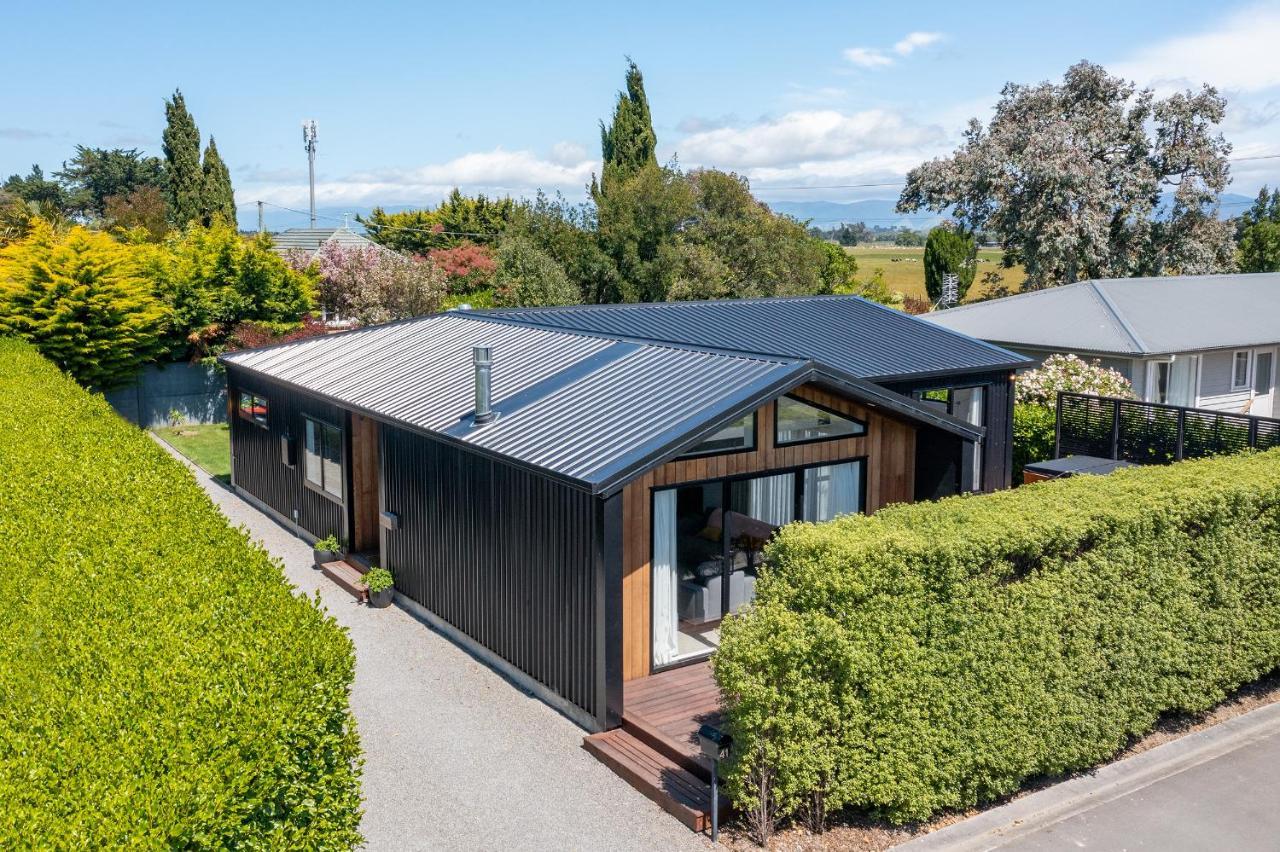 Black Barn Modern: Luxe Martinborough Escape Eksteriør billede